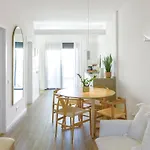 بيت للعطل Front Right On The Luxury Semi-detached 3 Bed